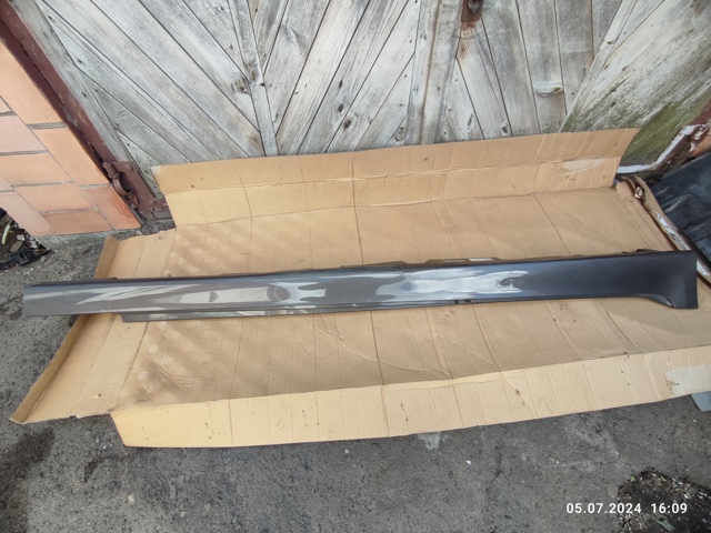 51777184774 BMW Порог внешний правый купить в Харьков