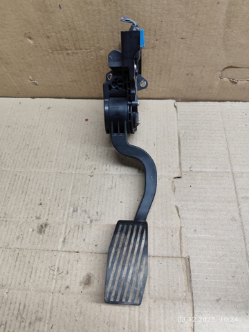 Педаль акселератора 51801577 PEUGEOT