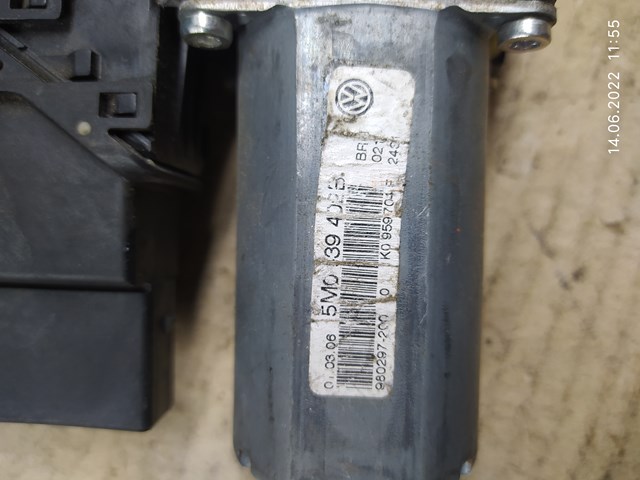 VAG 5M0839402B в наличии Украина
