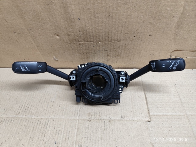 Кольцо контактное, шлейф руля Volkswagen Passat B8