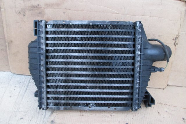 6385012901 MERCEDES Радиатор интеркуллера купить в Киев