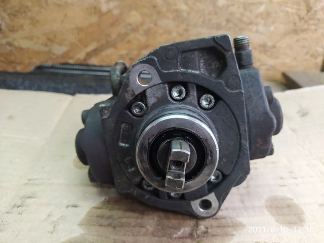 Насос топливный высокого давления 6C1Q9B395AD FORD