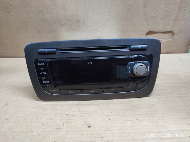 Радиоприемник 6J1035153H VAG
