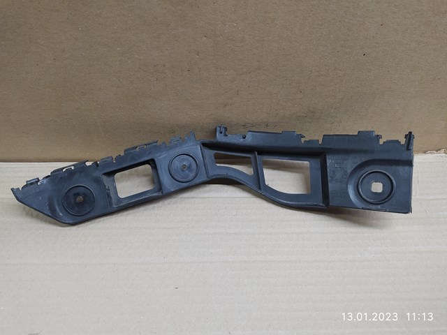 Левый кронштейн крепления бампера заднего 6R6807393A VAG