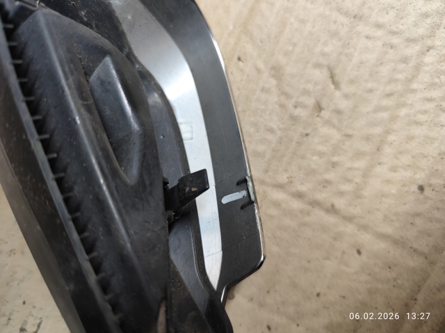 7383520 BMW Решетка радиатора правая купить в Одесса