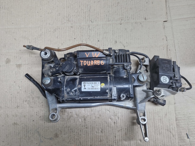 7L0616006C VAG Компрессор пневмоподкачки (амортизаторов) купить в Ровно