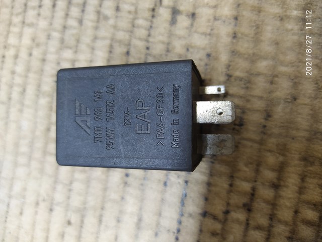 7M0963141 VAG Стекло лобовое  купить в Чернигов