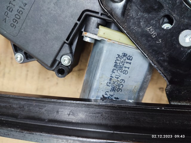 VAG 7M3837402 в наличии Киев