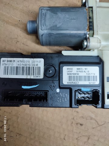 807300002R RENAULT Мотор стеклоподъемника двери передней правой купить в Черновцы