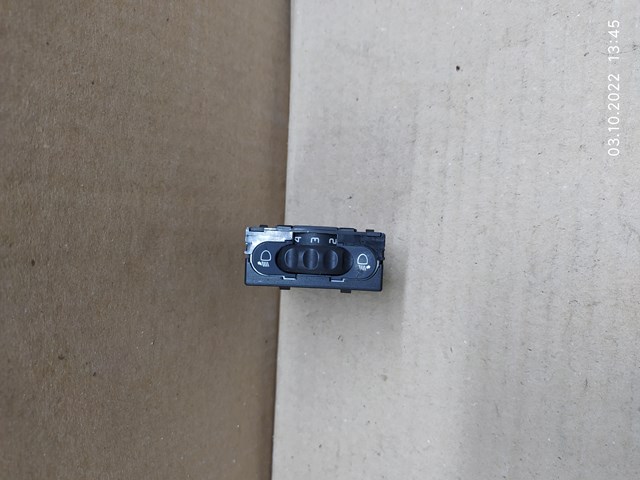 Кнопка (регулятор) корректора фар 8200060042 RENAULT