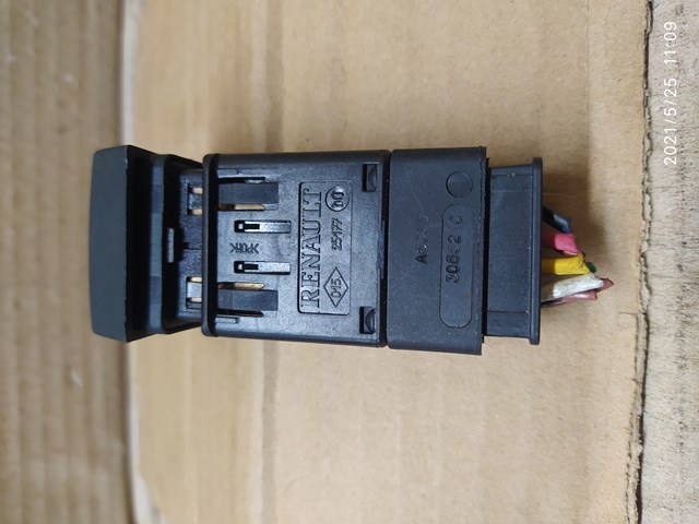 RENAULT 8200090307 Кнопка включения аварийного сигнала в наличии Сумы