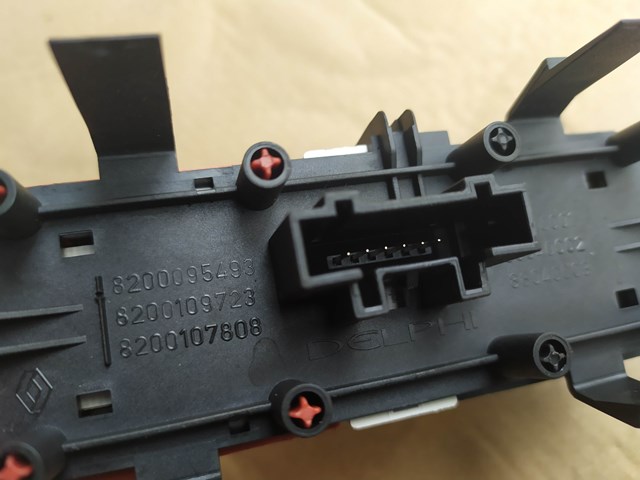 8200095493 RENAULT Кнопка включения аварийного сигнала купить в Сумы