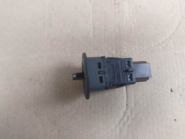 8200169589 RENAULT Замок отключения (деактивации) подушки безопастности пассажира купить в Чернигов