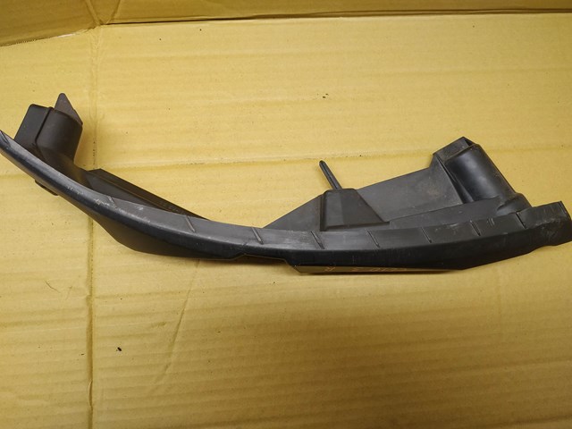 RENAULT 8200289846 Кронштейн бампера переднего правый в наличии Николаев