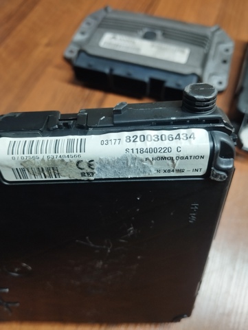 8200298457 RENAULT Блок управления двигателем купить в Чернигов
