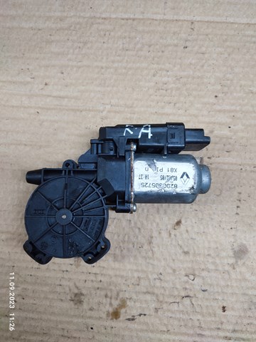 Стеклоподъемник задней правой двери 8200305725 RENAULT