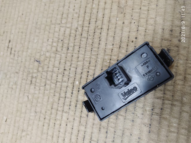 RENAULT 8200523299 Кнопка аварийки в наличии Днепр