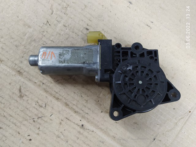 Мотор стеклоподъемника двери передней, левой 824501D000 HYUNDAI