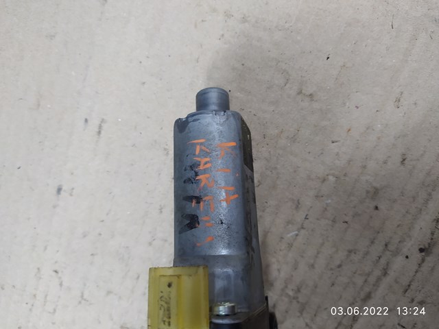 824501D000 HYUNDAI Мотор стеклоподъемника двери передней левой купить в Чернигов
