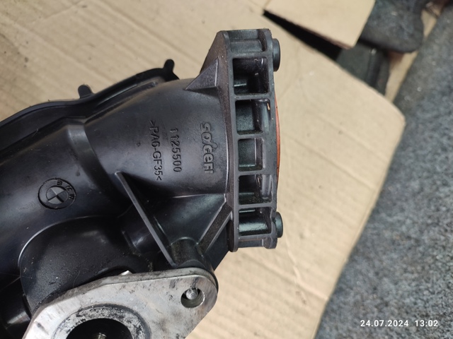 BMW 8513653 Коллектор впускной в наличии Житомир