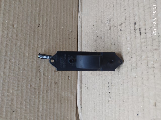 Кнопка подъемника переднего правого стекла 8608A022 MITSUBISHI