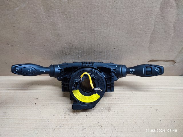 Переключатель подрулевой, левый 8A6T13335CC FORD