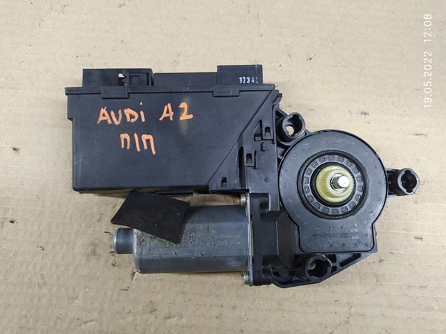 8Z1959802A VAG Мотор стеклоподъемника двери передней правой купить в Винница