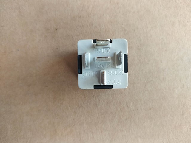 Реле электробензонасоса 90191753 OPEL