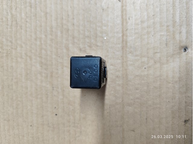 HYUNDAI 9555039000 Реле поворотов в наличии Одесса