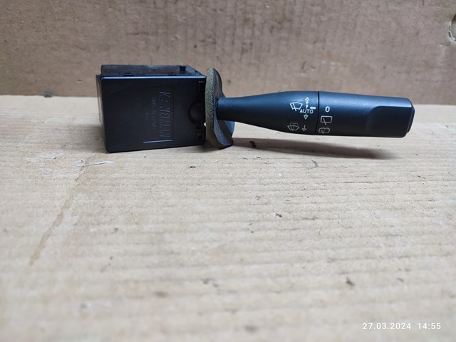 Переключатель подрулевой, правый 96331043ZL PEUGEOT