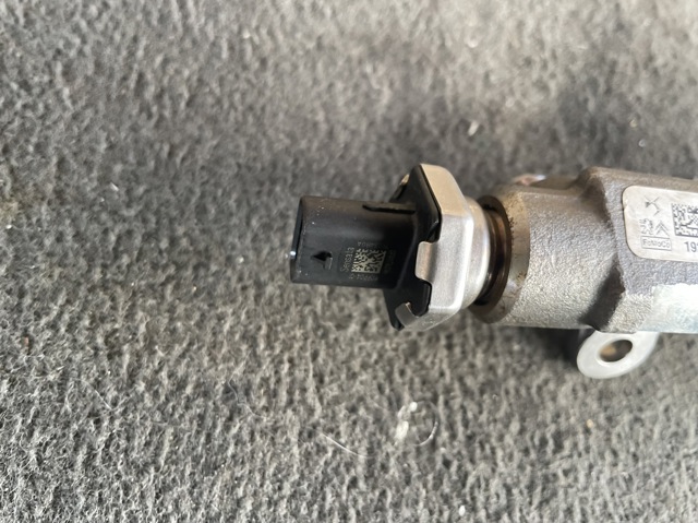 9821399680 PEUGEOT Распределитель топлива (рампа) купить в Чернигов