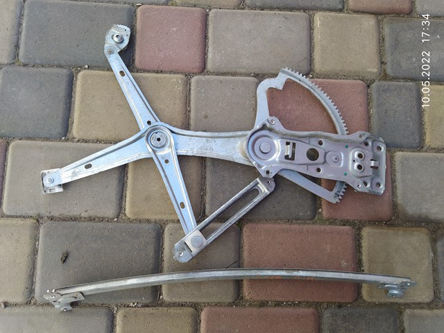 MERCEDES A2107201246 Стеклоподъемник передней правой двери в наличии Кривой Рог