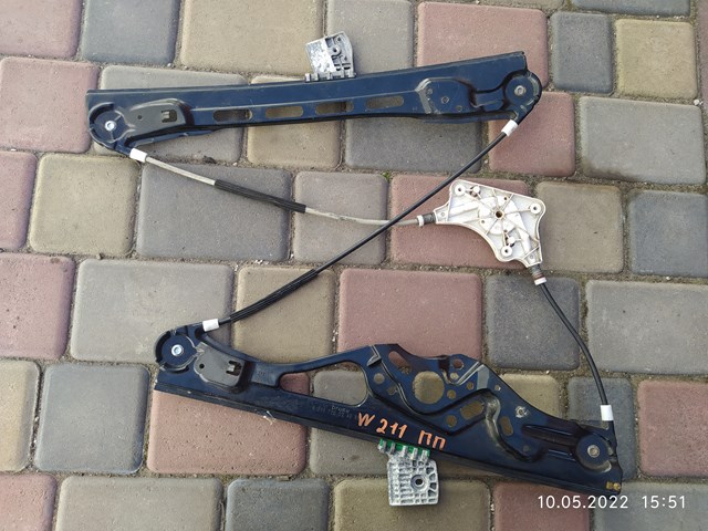 Стеклоподъемник передней правой двери A2117200246 MERCEDES