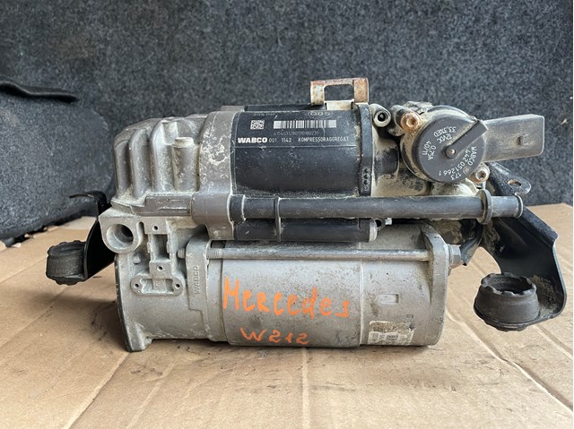 Компрессор подкачки амортизаторов A2123200404 MERCEDES