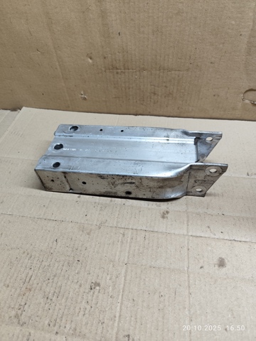 Наполнитель бампера переднего A2126200895 MERCEDES
