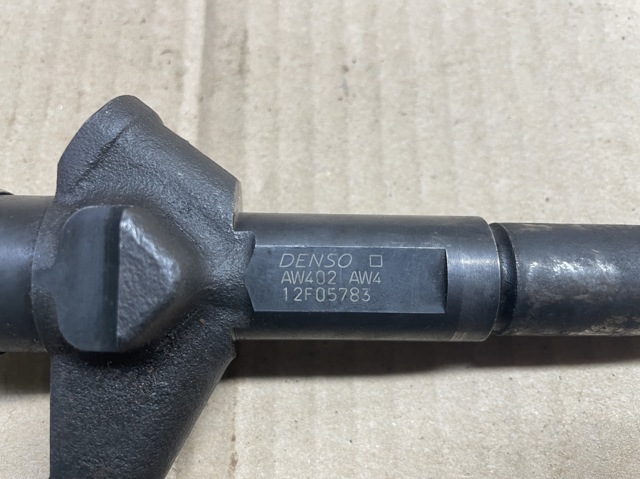 AW402AW4 Форсунка впрыска топлива купить Харьков