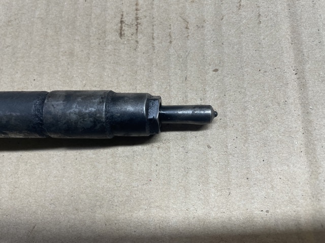 AW402AW4 NISSAN Форсунка впрыска топлива купить в Черновцы
