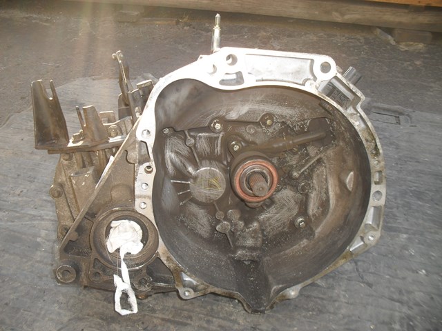Коробка передач в сборе с главной передачей и дифференциалом JH3103 NISSAN