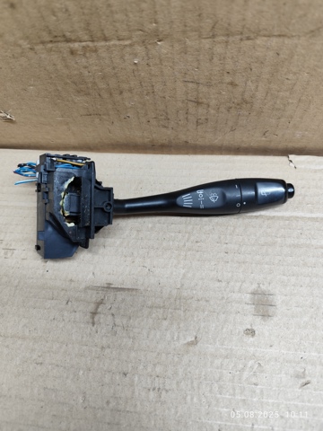 Переключатель подрулевой, правый MR362472 MITSUBISHI