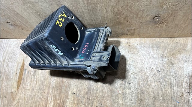 Корпус воздушного фильтра 1650031U00 NISSAN