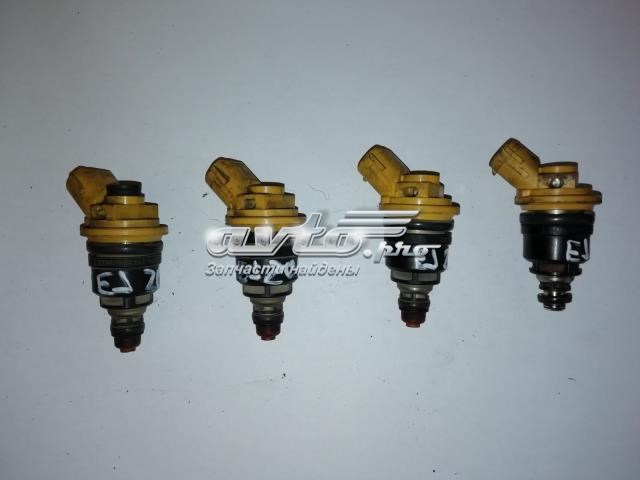 Форсунка впрыска топлива 16611AA370 SUBARU