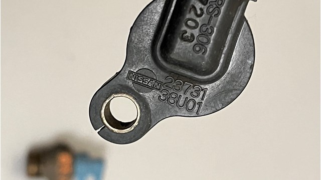 2373138U01 NISSAN Датчик распредвала купить в Запорожье