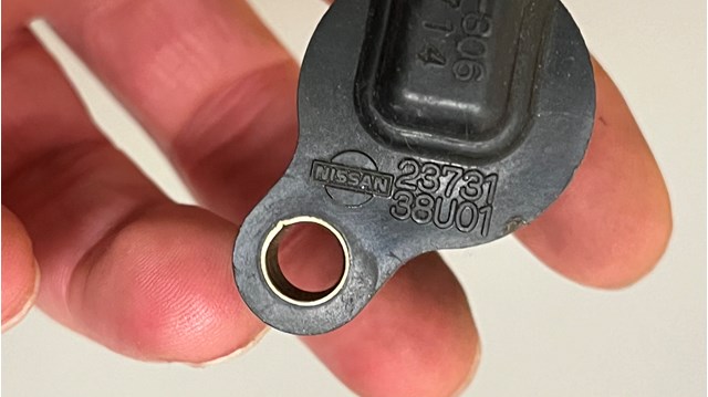 2373138U01 NISSAN Датчик распредвала купить в Львов