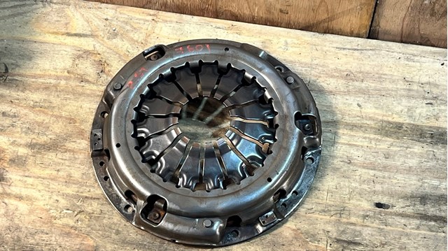 Нажимной диск сцепления 30210AA690 SUBARU