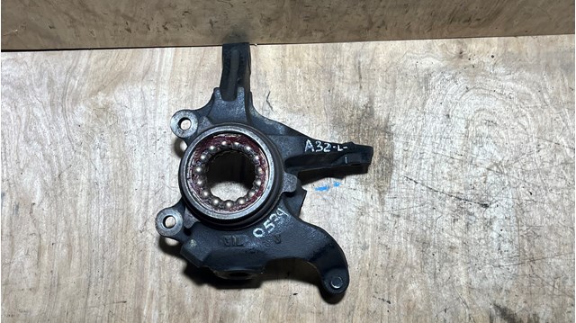 Цапфа поворотная левая 4001537U00 NISSAN