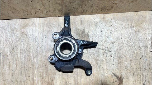 Цапфа поворотного кулака 400155Y700 NISSAN