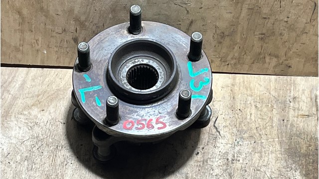 Ступица переднего колеса 40202CA010 NISSAN