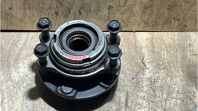 NISSAN 40202CA010 Ступица передняя в наличии Украина
