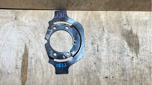 Кожух тормозного диска переднего левого 411519Y000 NISSAN