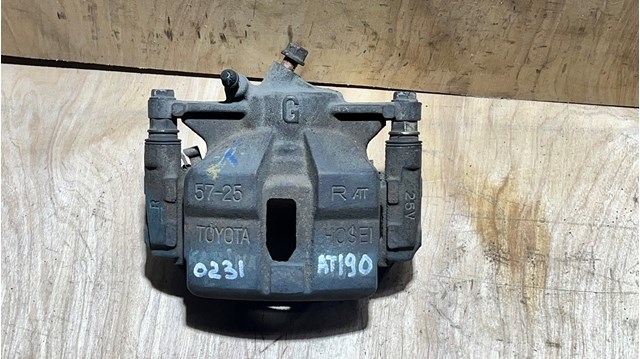 Суппорт тормозной, передний, правый 4773020480 TOYOTA